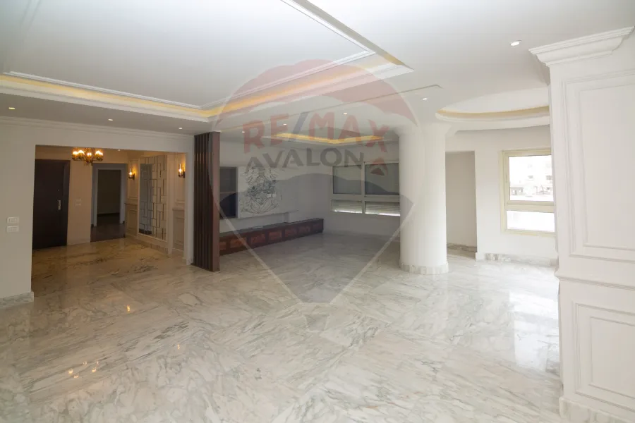 شقة للبيع 215 م رشدي (شارع سوريا - عمارة براند)