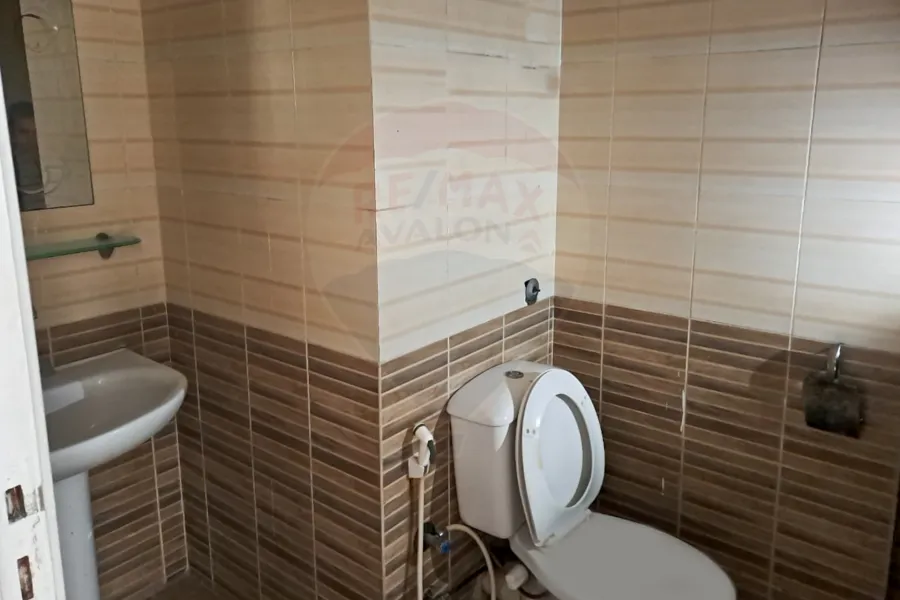 شقة للبيع 125 م المعمورة الشاطئ (المعمورة بلازا)