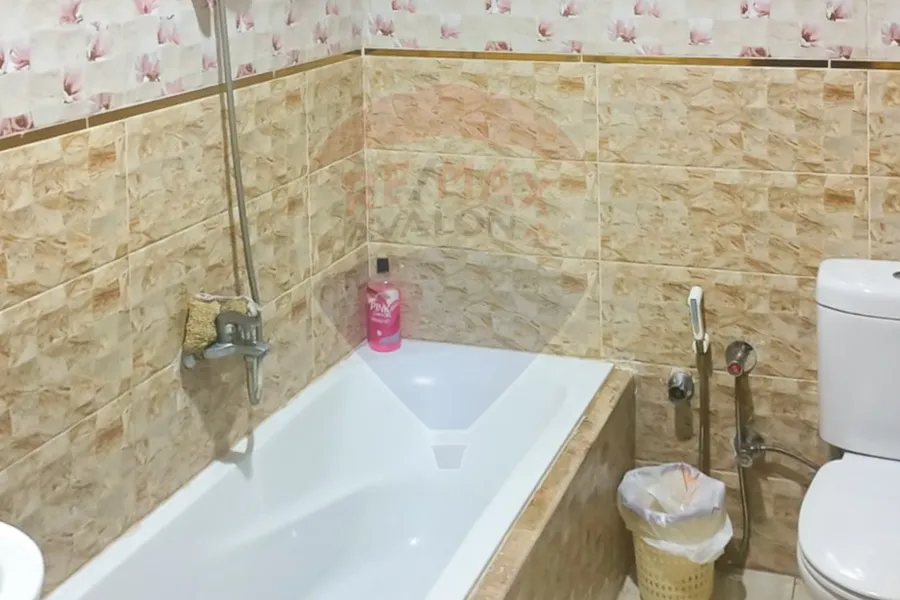 شقة للبيع 220م سموحة (ش شريف رمزي)