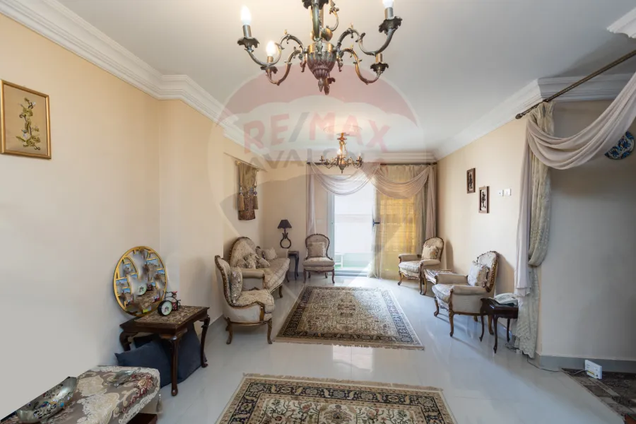 شقة للبيع 150 م ثروت (ش عبد الحميد الديب)