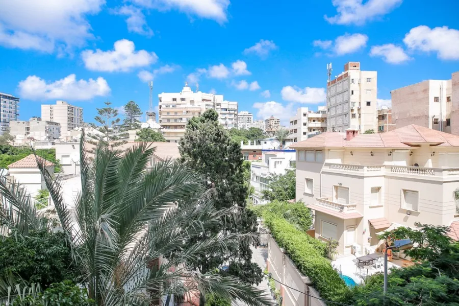 شقة فاخرة للبيع 275م كفر عبده ( ش كفر عبده الرئيسي )