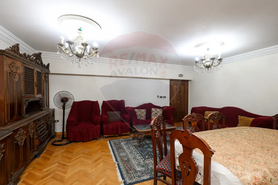 apartment for sale 176 m Louran (Shaarawy St. - steps from the sea and the tram)