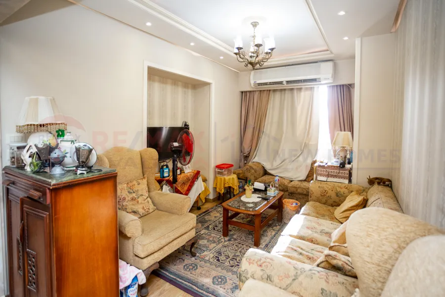 Apartment for sale 300 m Latin District (Aristo st.)