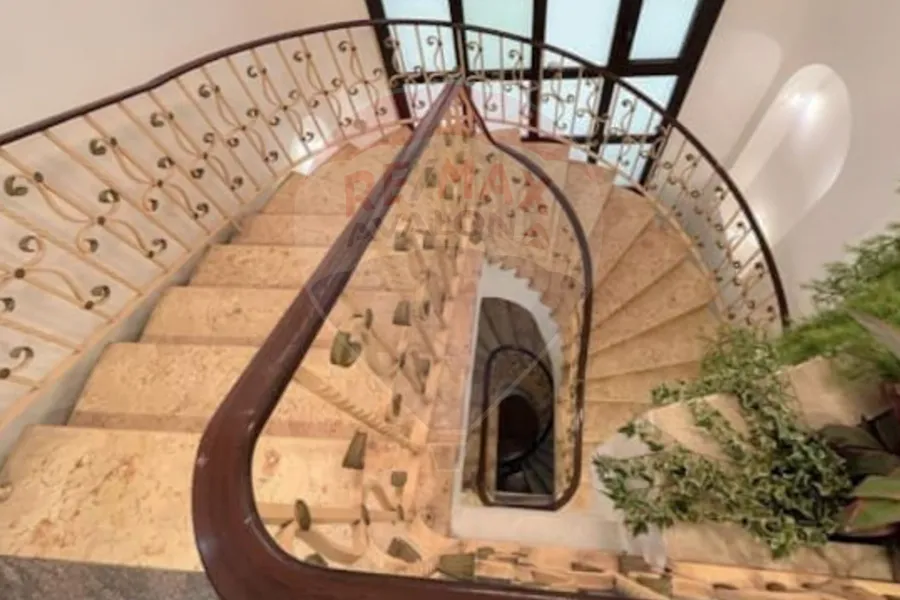 Villa for sale 330 m Masr Al-Gedida (Al-Sheratoon)