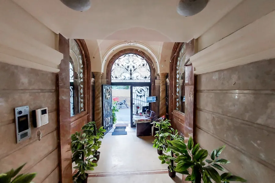 شقة للبيع 175 م كفر عبده (ش سكينه بنت الحسين)