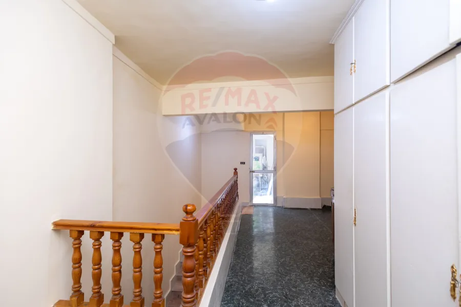 Duplex apartment for sale 260 m, Sidi Bishr (Khaled Ibn El Walid St.)