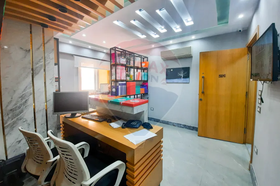 شقة إداري  للايجار 53 م لوران (ش شعراوي)