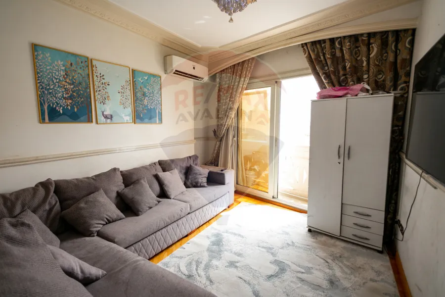 Apartment for sale 175 m Kafr Abdo (Steps from Kiroseiz Mall in front of Mostafa Kamel)