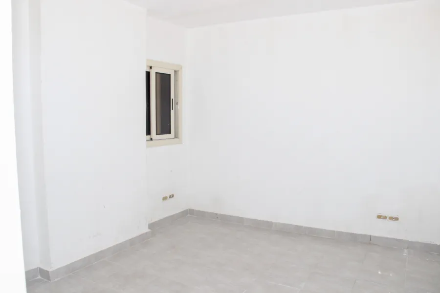 شقة للبيع 140م المنتزه (ابراج رويال بلازا)