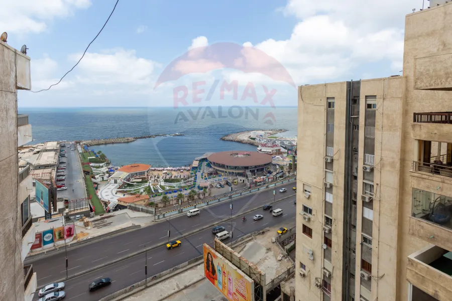 شقه للبيع 125 م سيدي جابر (علي البحر مباشرة) - 3,500,000 ج