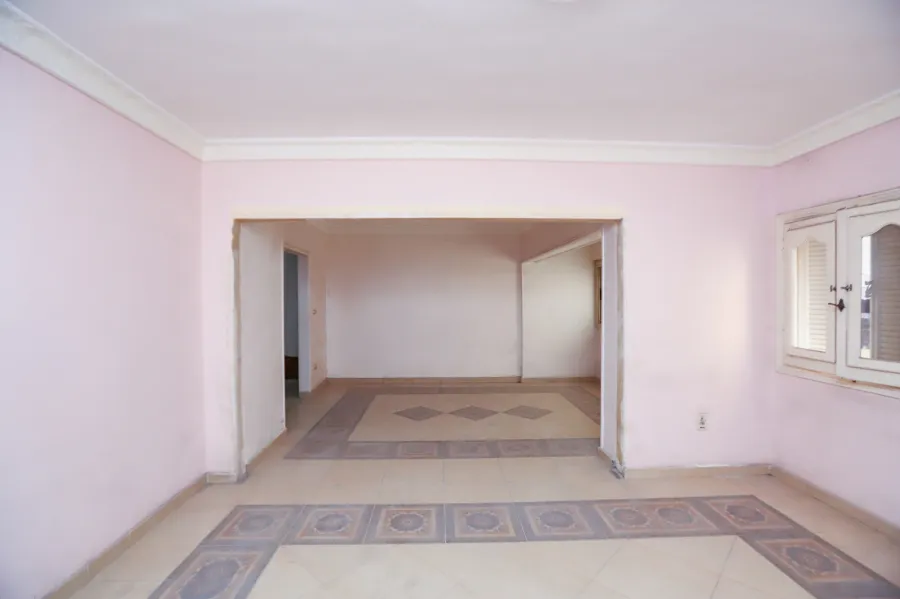 شقة للبيع 146م سموحة ( خطوات من جامع حاتم و مول زهران )