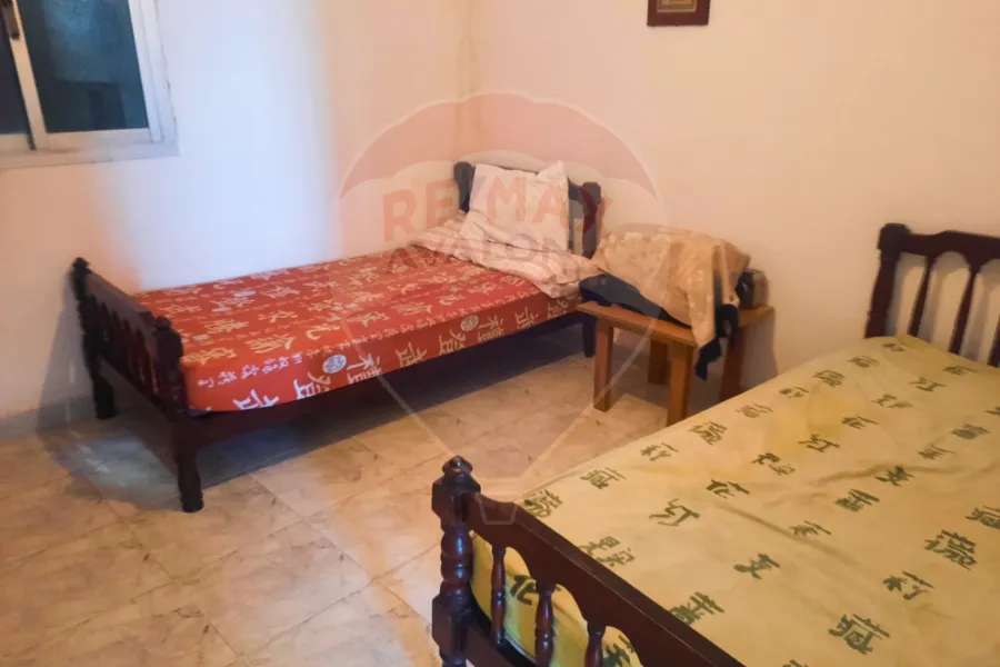 شقة للايجار المفروش 156 م لوران (علي البحر مباشرة)