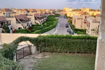 فيلا توين هاوس للبيع (قرية المهندسين الجامعيين) 330 م