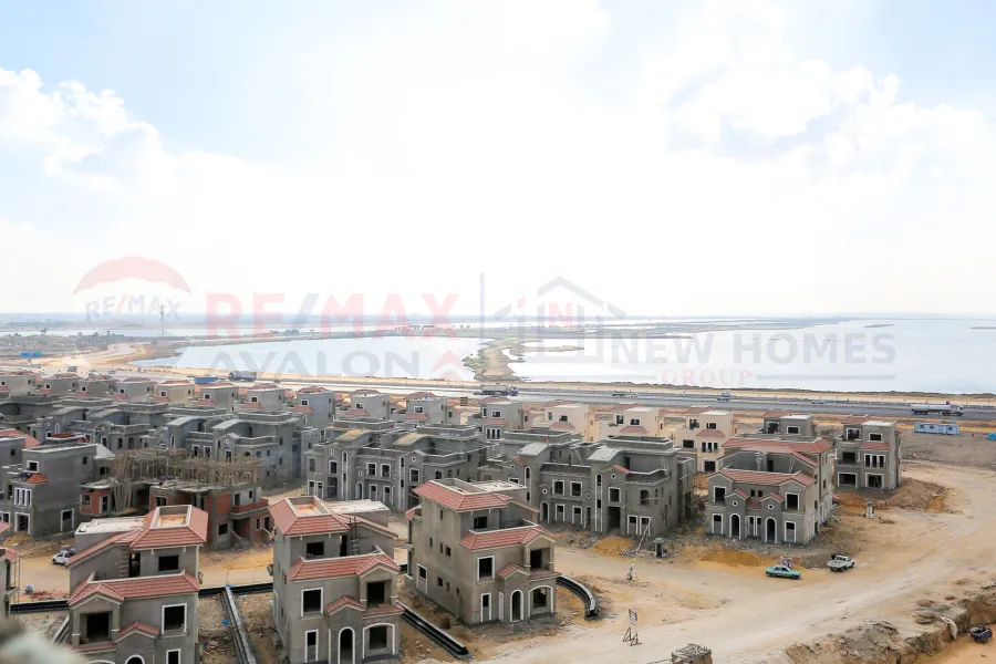 Town house villa for sale 278 m Sawary (Egyptian Suadi company)