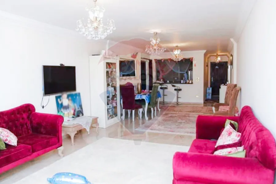 شقة للبيع 180 م ثروت (ش عبد المنعم الدليل)