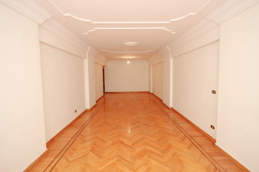 شقة للبيع 200م ستانلي (2 نمرة من البحر)