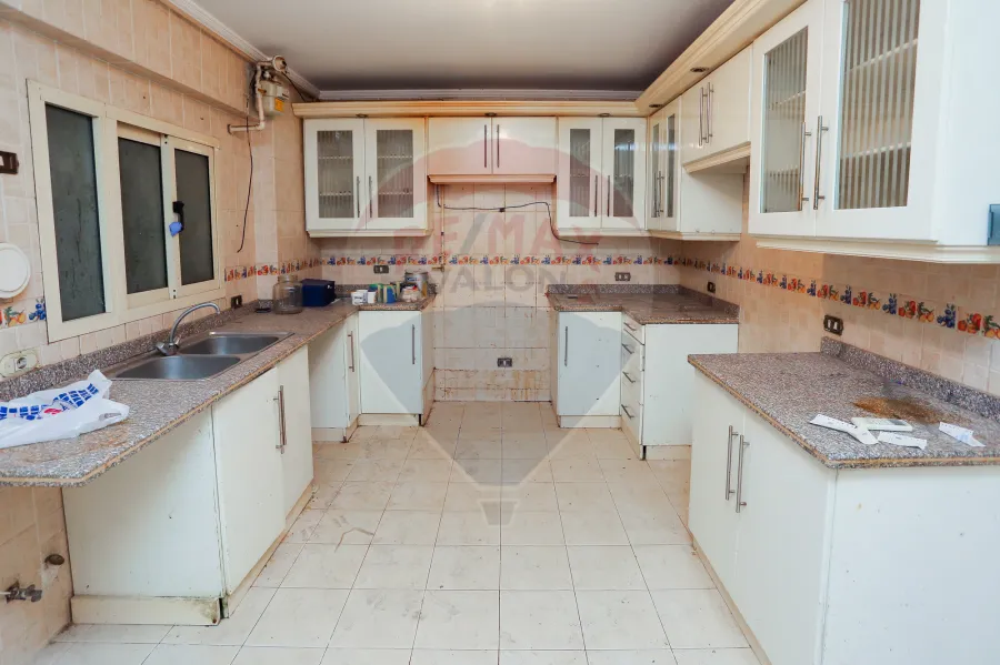 شقه للبيع 265 م سموحة (ش بهاء الدين الغتورى-خطوات من شارع فوزى معاذ)