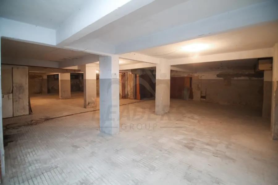 مخزن للايجار 600 م رشدي (ش الفريد ليان)