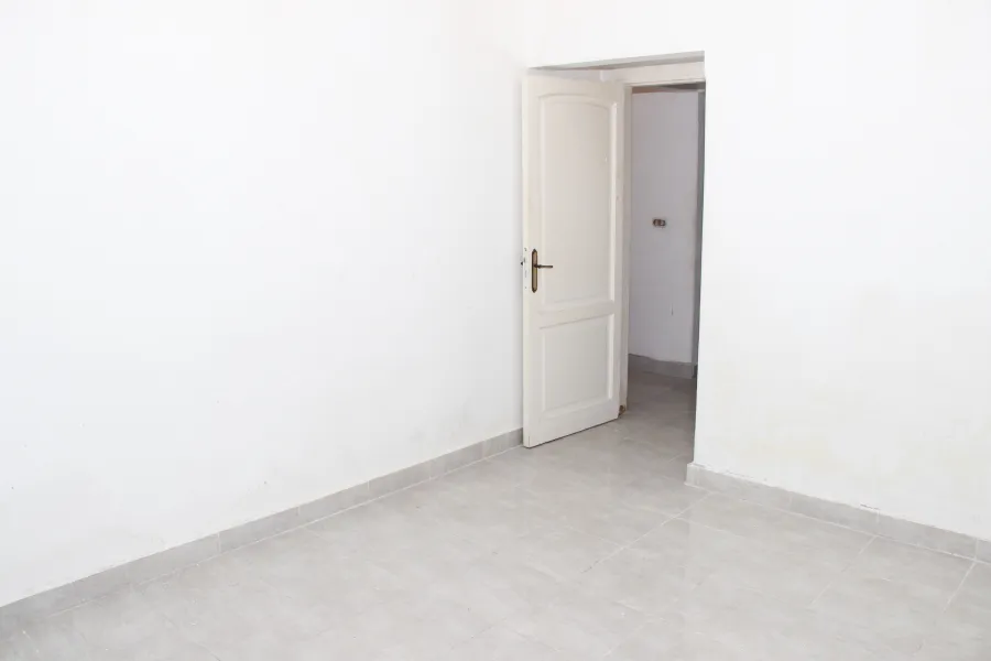 شقة للبيع 140م المنتزه (ابراج رويال بلازا)