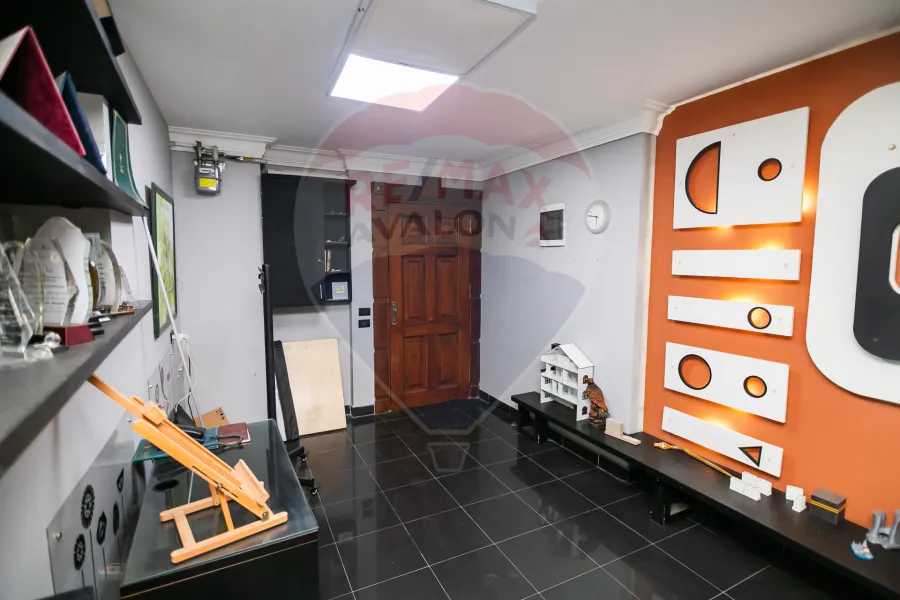 مقر اداري للايجار المفروش 170 م كفر عبده (عمارة الفرات)