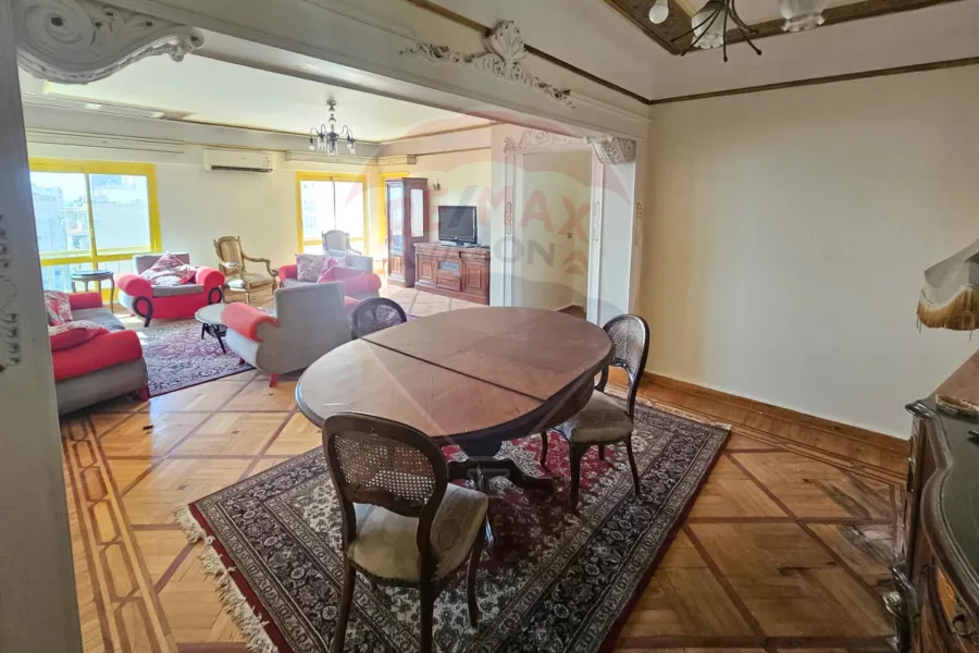 شقة للبيع 135 م سابا باشا (على الترام مباشرة)