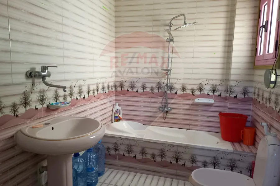 شقة للبيع 180 م سيدي بشر (شارع خالد بن الوليد)