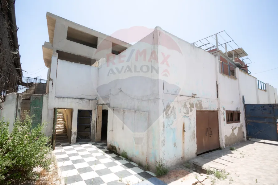 ثلاجه صناعي للبيع 2,000 م ( كفر الدوار )