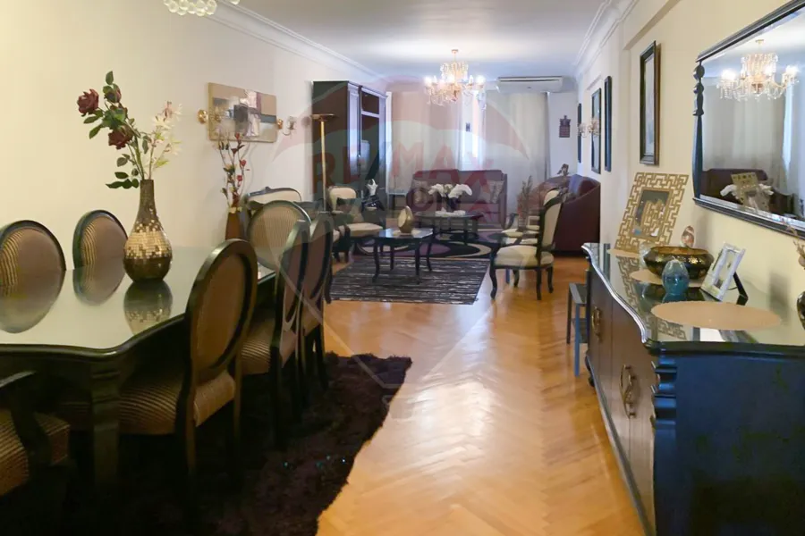 شقة للبيع 205م وابور المياه (مدينة المستقبل)