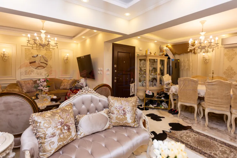 Apartment for sale 150 m Roushdy (Al-Maaskar Al-Romani St.)