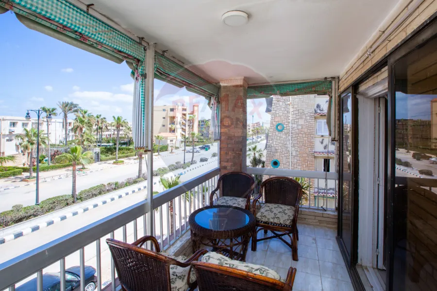 شقة دوبليكس للبيع 120 م المعمورة الشاطيء (شارع يوسف السباعى)