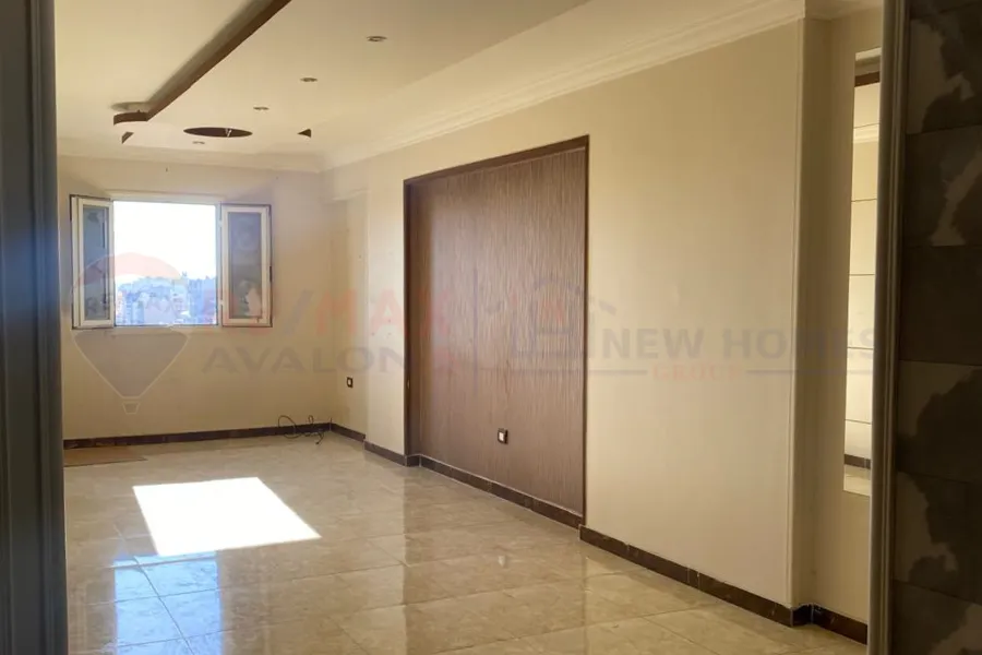 شقة للبيع 115 م سبورتنج (امام نادي سبورتنج)