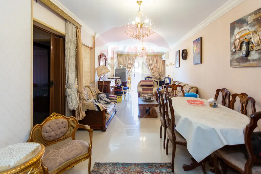 Apartment for sale 130 m Jnaklis (Steps From Abu Qer St.)