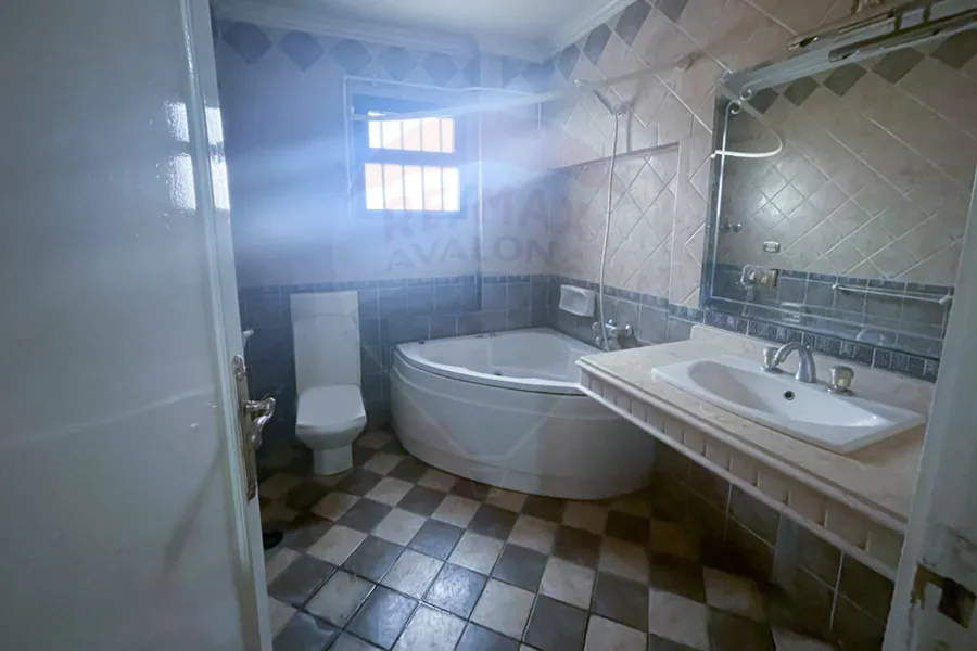 Apartment for rent 180 m Gleem (Steps from Abo Qur st)