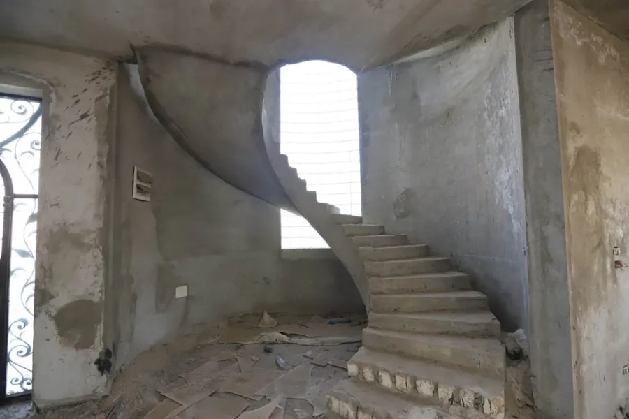 فيلا مستقلة للبيع 550م بكينج مريوط  (بكومباوند العروبة) - نصف تشطيب