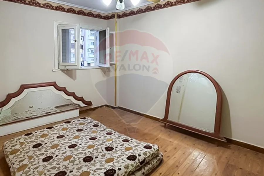 شقة للإيجار 110 م فلمنج (بالقرب من الترام وشارع ابو قير)