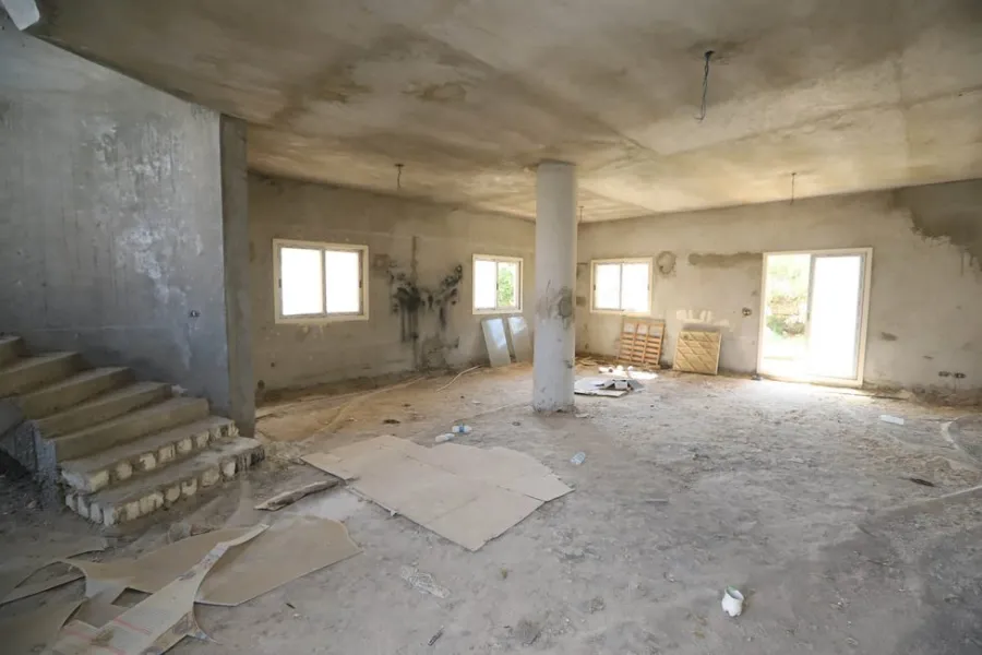 فيلا مستقلة للبيع 550م بكينج مريوط  (بكومباوند العروبة) - نصف تشطيب