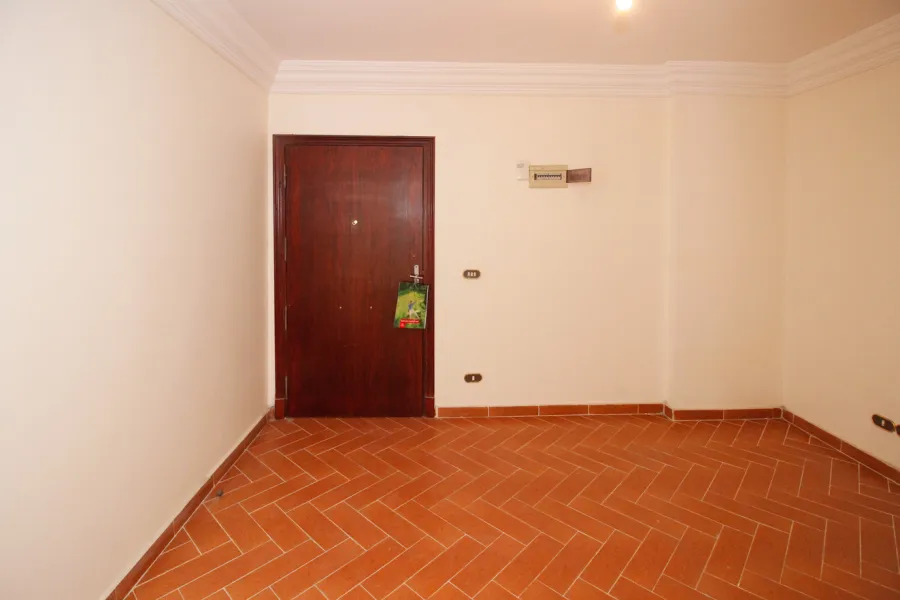 شقة للبيع 200م ستانلي (2 نمرة من البحر)