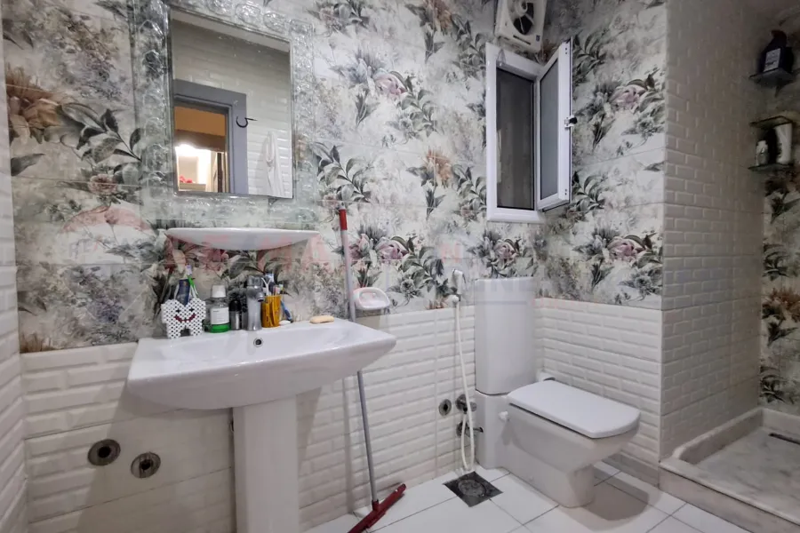 شقة للبيع 210 م سموحة (تقسيم القضاة)