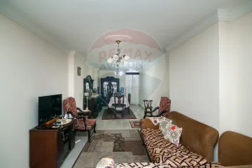 شقة للبيع 155 م محرم بك (ش زين العابدين)