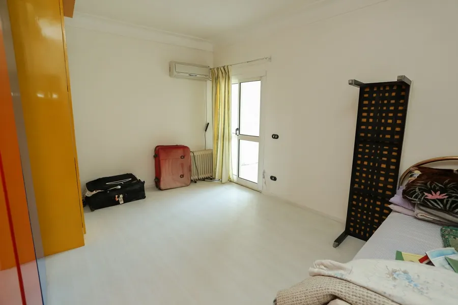 شقة للبيع 190م جليم (خطوات من شارع أبوقير)