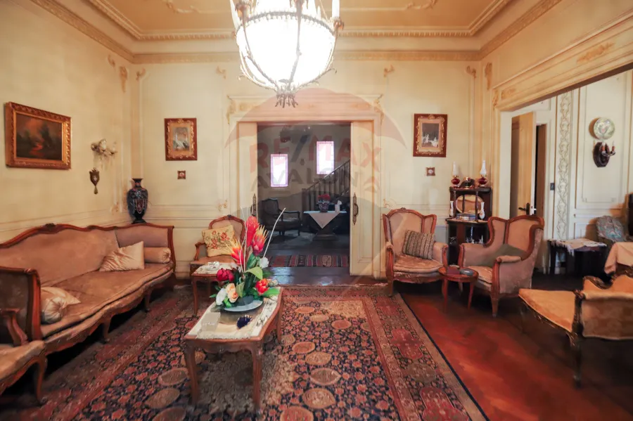 Villa for sale 1200 m - Kafr Abdo ( Steps From Almrkz Alskafi Albritani )