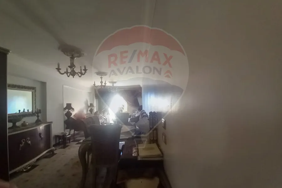 شقة للبيع 145 م ميامي (ش صلاح الدين شعبان)