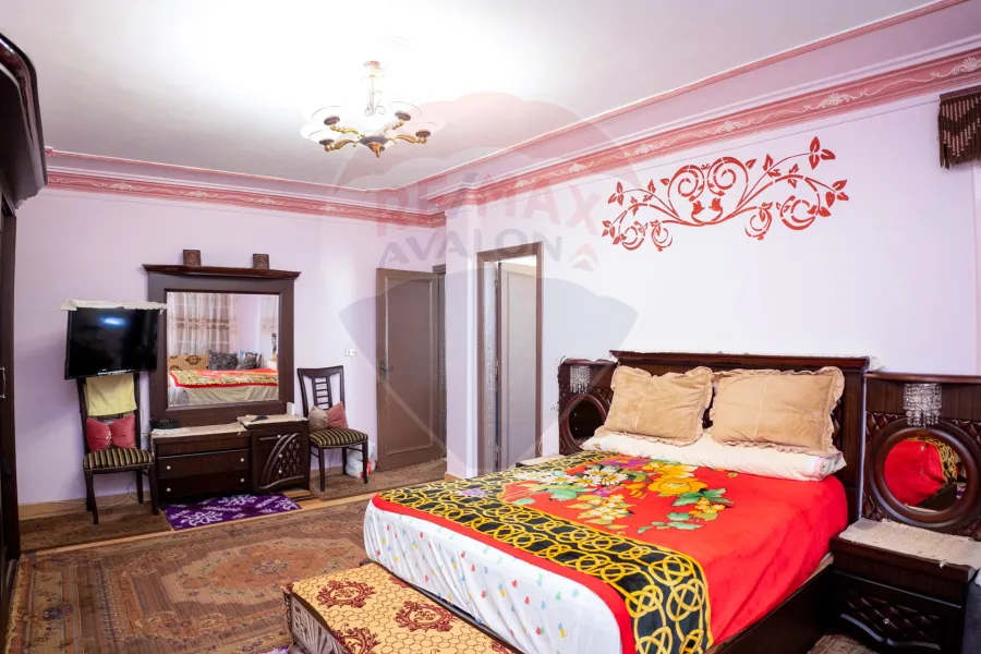 شقة للبيع 400 م  فلمنج (ش الفتح - علي الترام مباشرة)