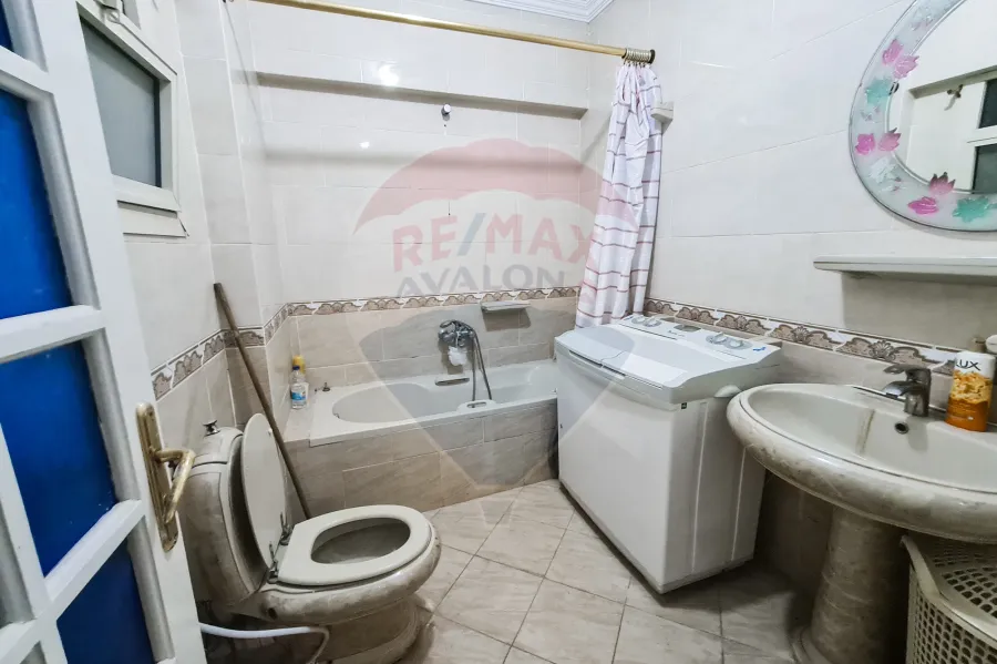 شقة للايجار المفروش 150 م لوران (خطوات من البحر)