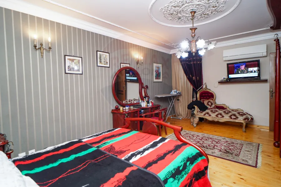 شقة للبيع 220 م لوران (ش الاقبال)