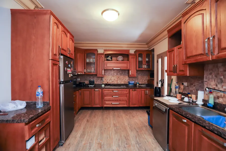 شقة دوبلكس للبيع 365 م سموحة (خطوات من ش فوزى معاذ)