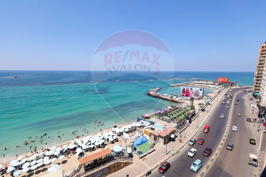 Furnished apartment for rent 115m Al Asafra (Directly on the Sea)