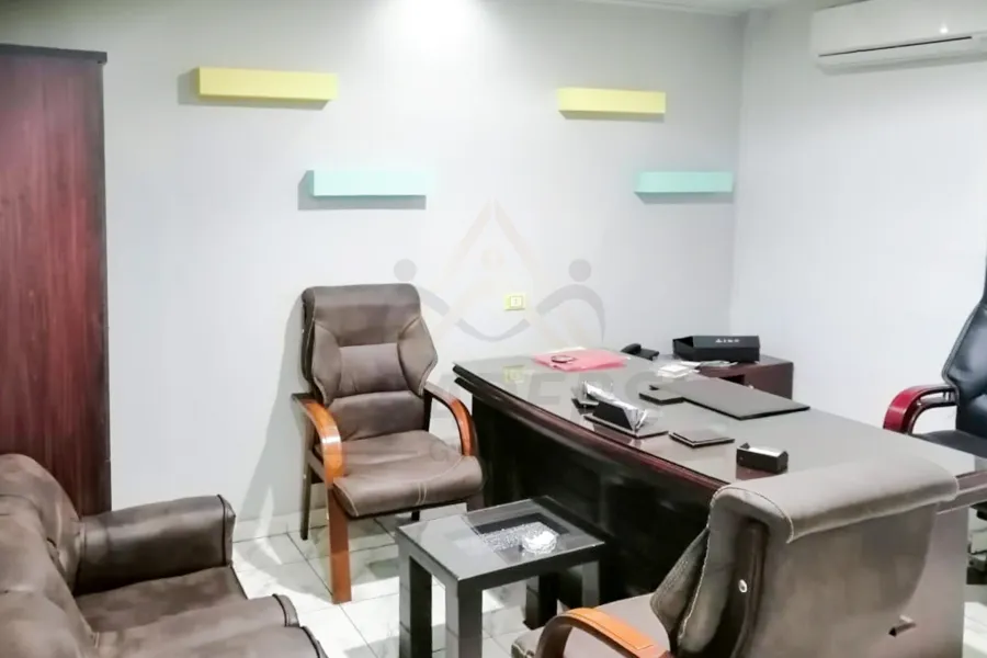 مكتب للايجار المفروش 200 م سموحه (خطوات من فوزي معاذ)