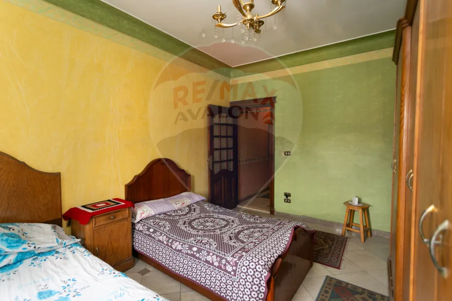 شقة للبيع 175 م سموحة (ش توت عنخ آمون)