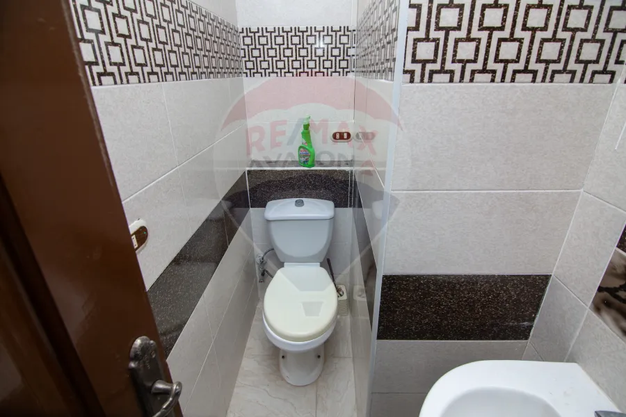 فيلا للبيع الساحل  (قرية غزاله) 421 م